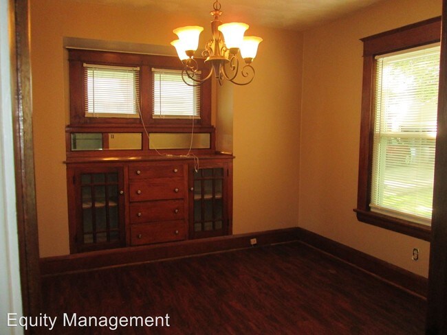 Foto del edificio - 3 br, 1 bath House - 431 Lawrence Ave