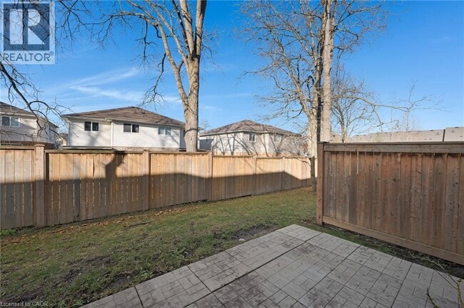 Building Photo - 50 Pinnacle Dr