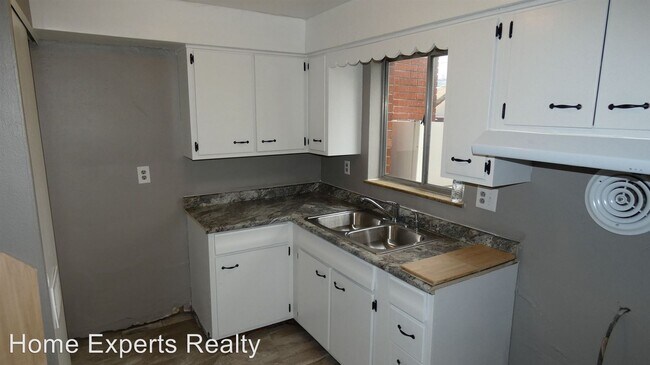 Foto del edificio - 1031 E Pearl St