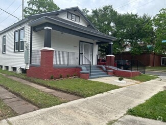 Building Photo - 2403 Onzaga St