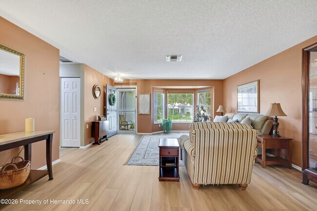Foto del edificio - 2066 Quailwood Ln