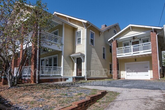 Foto del edificio - 362 Irwin St NE