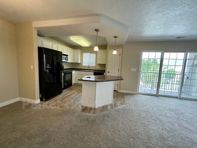 Foto del edificio - 84-1280W N Spencer Rd