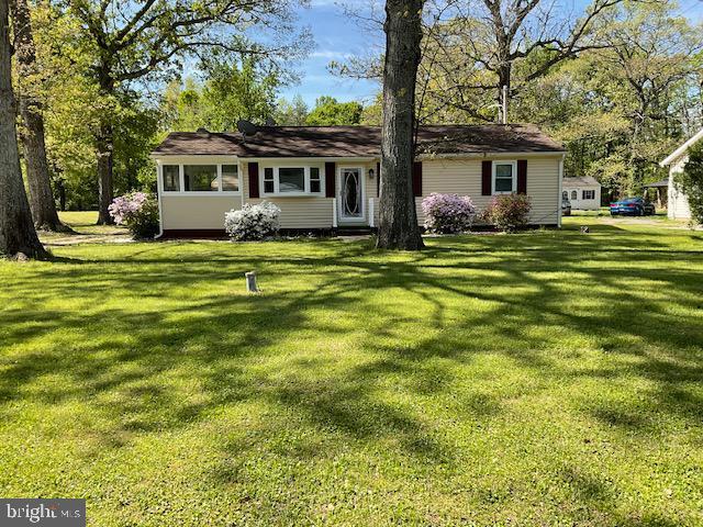 Foto principal - 15225 Regina Dr