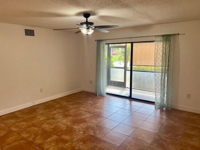 Foto del edificio - 5769 Gardens Dr