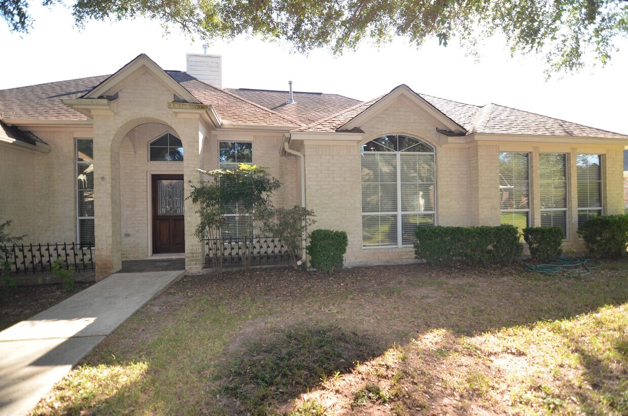 4639 Lake Village Dr, Fulshear, TX 77441 House Rental in Fulshear, TX