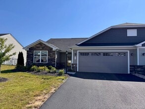 Building Photo - 46 S Peak Dr