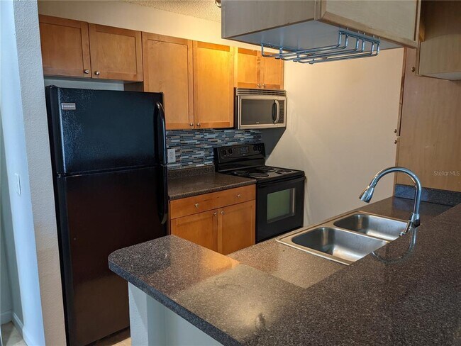 Building Photo - 2500 Winding Creek Blvd