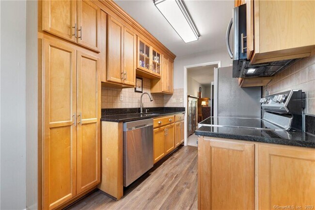 Foto del edificio - 25 Hemlock Ct
