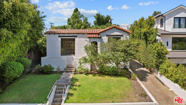 Building Photo - 2569 Patricia Ave