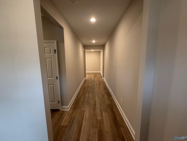 Foto del edificio - 433 Lando Cain Rd