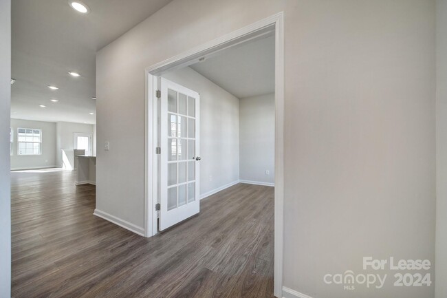 Foto del edificio - 12833 Canton Side Ave