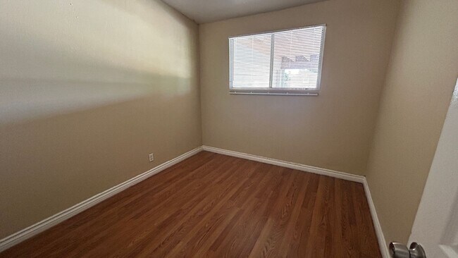 Building Photo - Charming 3 Bedroom 2 Bathroom Home for Rent