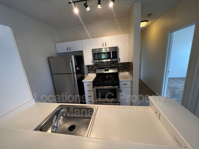 Building Photo - 91-223-223 Hanapouli Cir