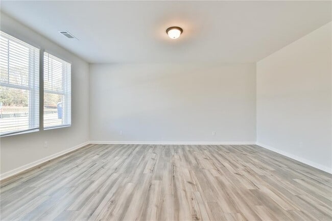 Foto del edificio - 2350 Whistler Wy NE