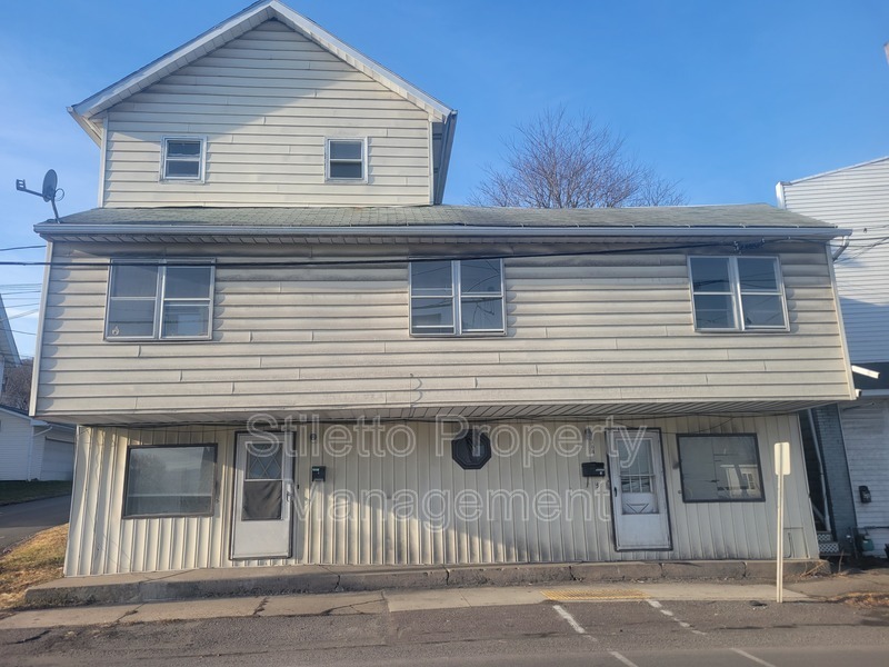 Primary Photo - 388 Main St