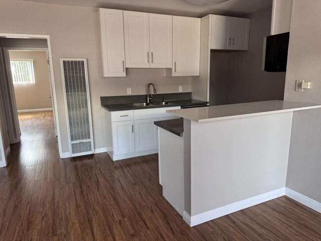 Interior Photo - 6819 Laurel Canyon Blvd.