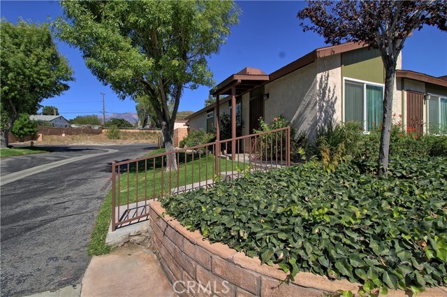 Primary Photo - 1359 Vista Serena Ave