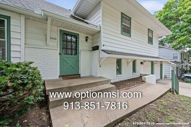 Building Photo - Comfort, Space & Style – Beautifully Updated Split-Level Home