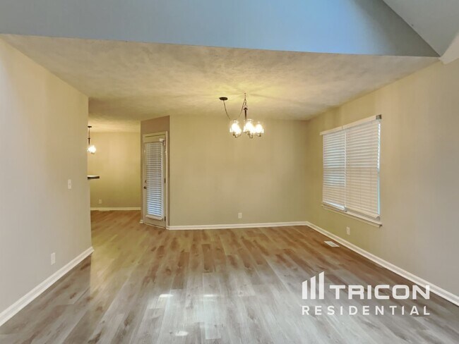 Foto del edificio - 2877 Call Hill Rd