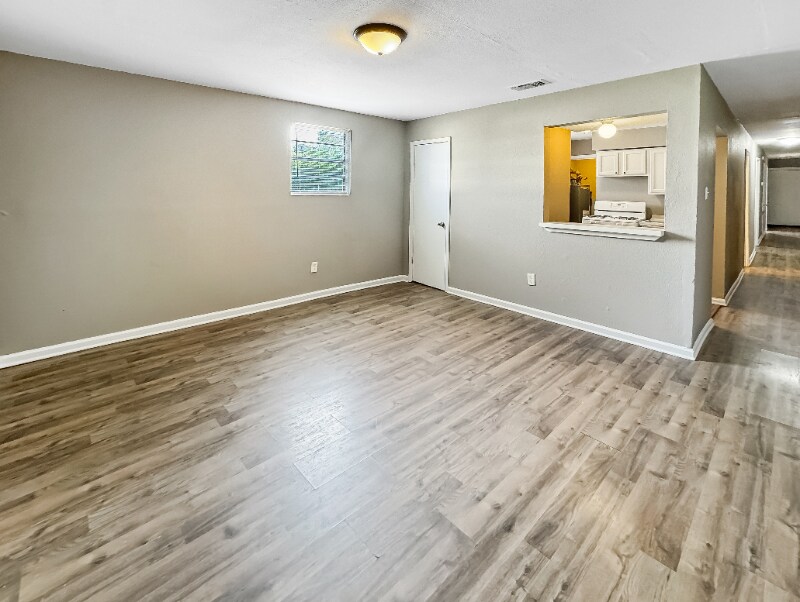 Foto principal - 321 Robinson Ave