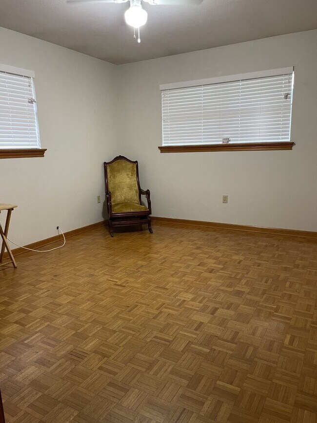 Foto del edificio - Home for RENT in North Baton Rouge