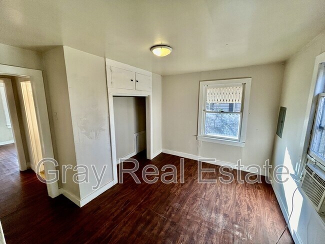 Foto del edificio - 710 W 15th St