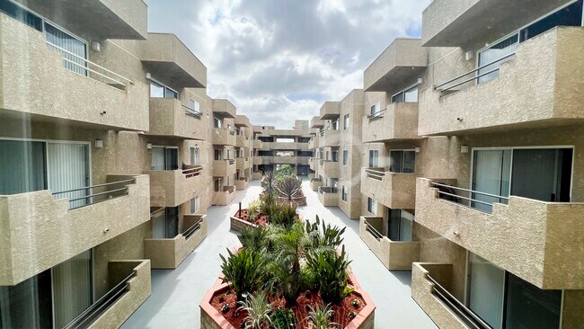 ¡PATIO - Aspen Place