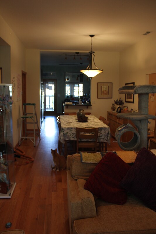 Foto del edificio - 2137 N Oakley Ave