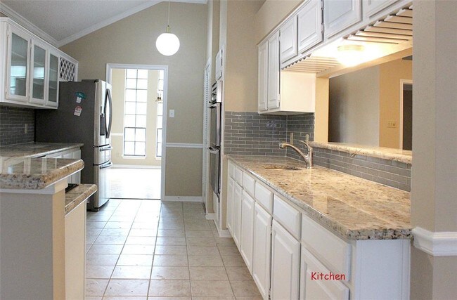 Foto del edificio - 3310 Rushwood Ln