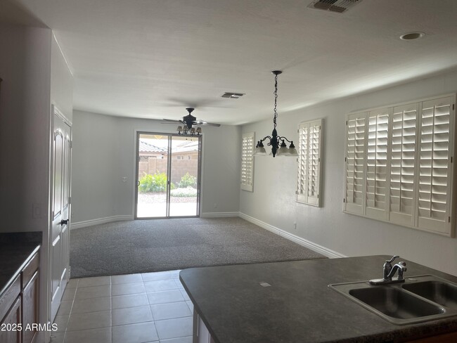 Foto del edificio - 17765 W Bridger St