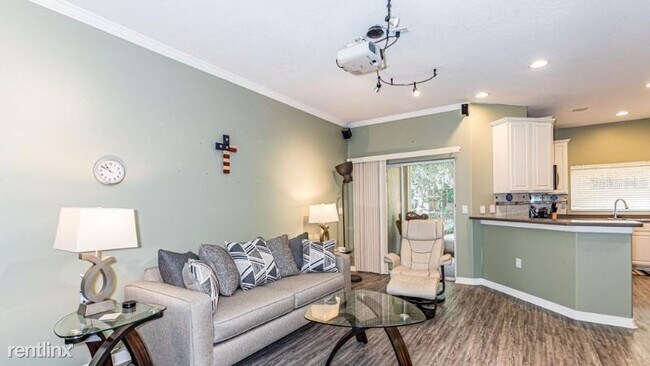 Building Photo - 9905 Serona Bluff Way