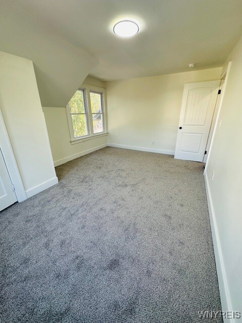 Building Photo - 58 Montrose Ave