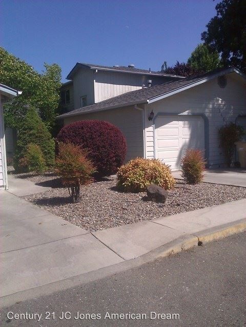 Primary Photo - 1465-1465 SE N St