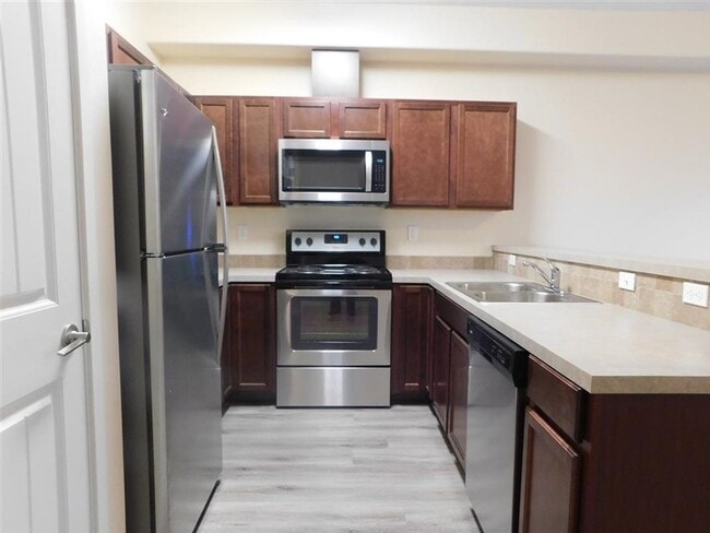 Building Photo - 569