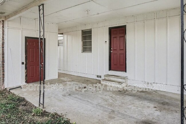 Foto del edificio - 440 Oakmont St