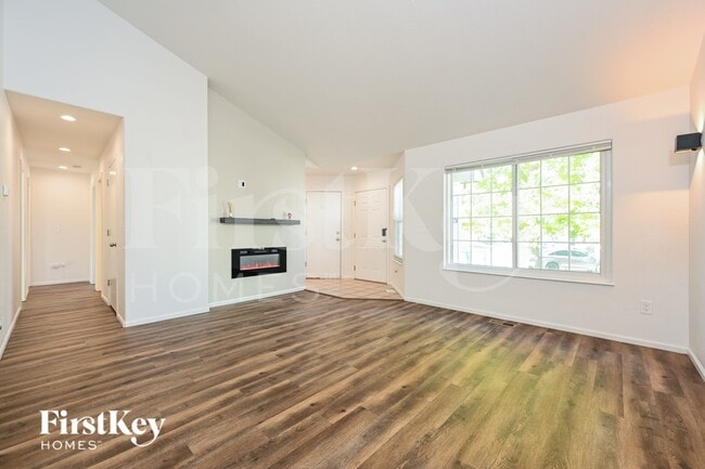 Foto del edificio - 3373 Holly Hock Ct