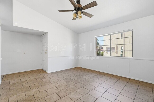 Foto del edificio - 2020 W Union Hills Dr