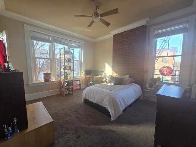 Building Photo - 1142 Saint Gregory St