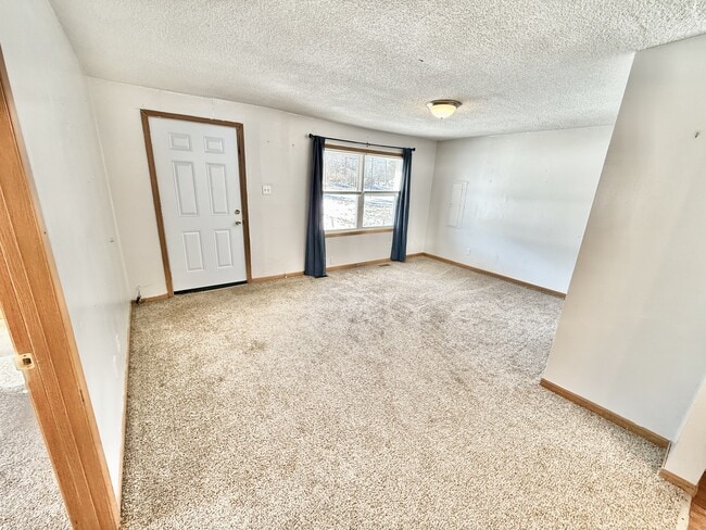 Foto del edificio - 1511 Elmont Rd