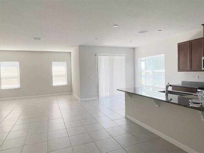 Foto del edificio - 5530 Bonn Way