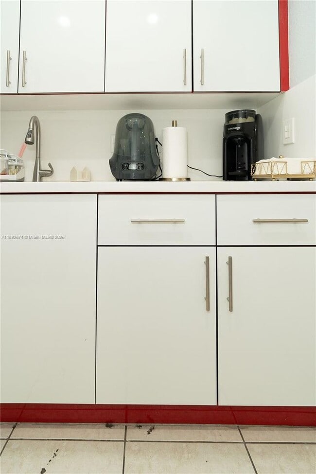 Photo - 298 E 3rd St House