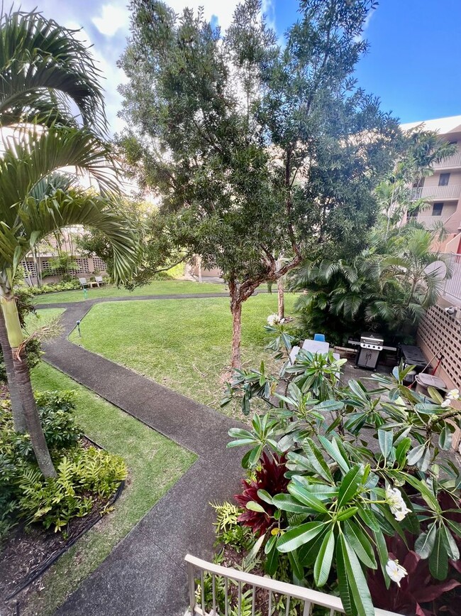 Foto del edificio - Convenient 2/2/1 with Lanai