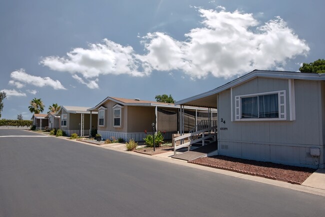 Building Photo - Country Estates