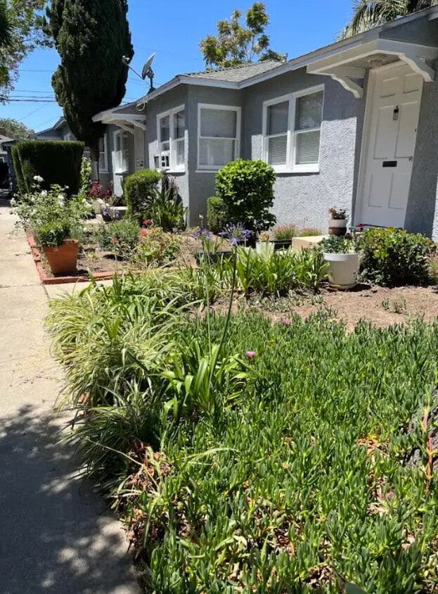 2 - 3929 Sawtelle Blvd