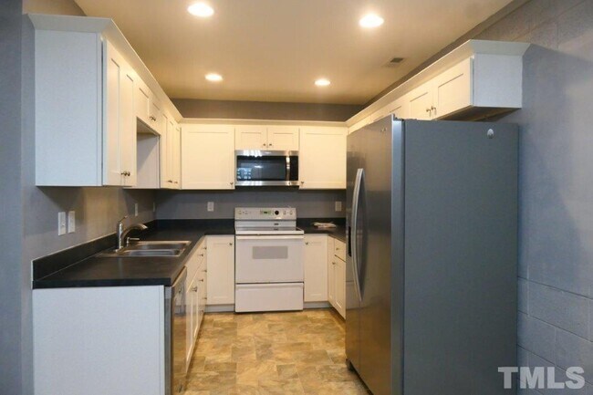 Foto del edificio - 6832 Brack Penny Rd