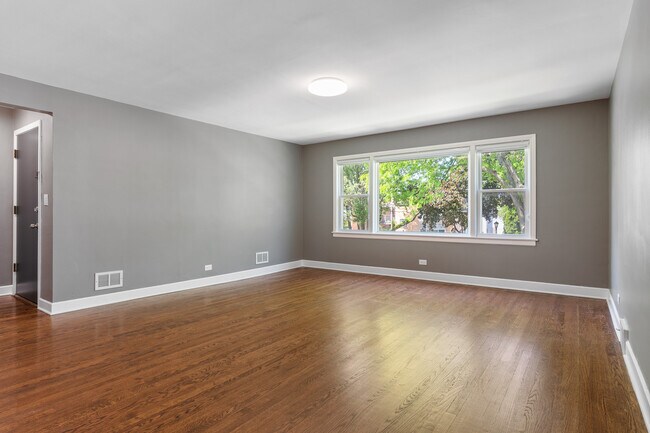Foto del edificio - 8211 Kilpatrick Ave