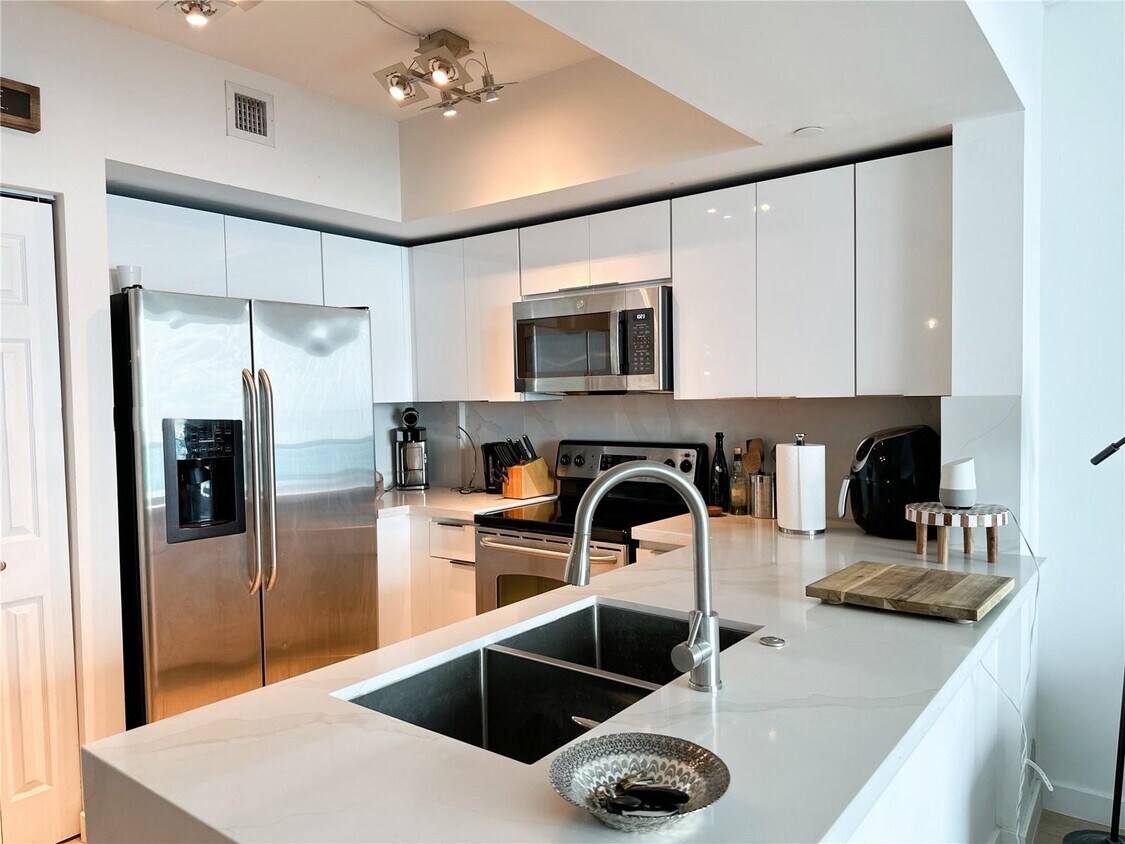 Foto principal - 1723 SW 2nd Ave