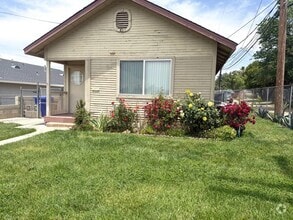 Building Photo - 35070 Acacia Ave