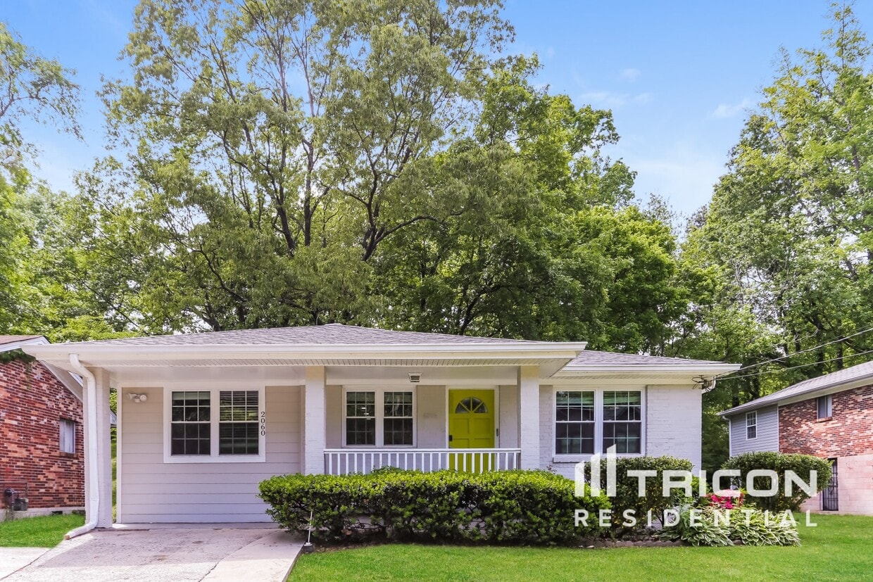 Foto principal - 2060 Claude St NW